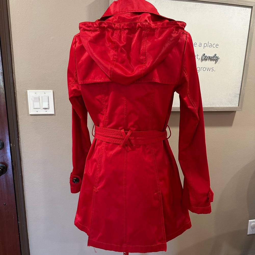 Jones New York Bold Scarlet Trench Coat - Picture 5 of 10